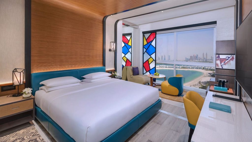 Andaz-Dubai-P037-Standard-King-Guestroom.16×9